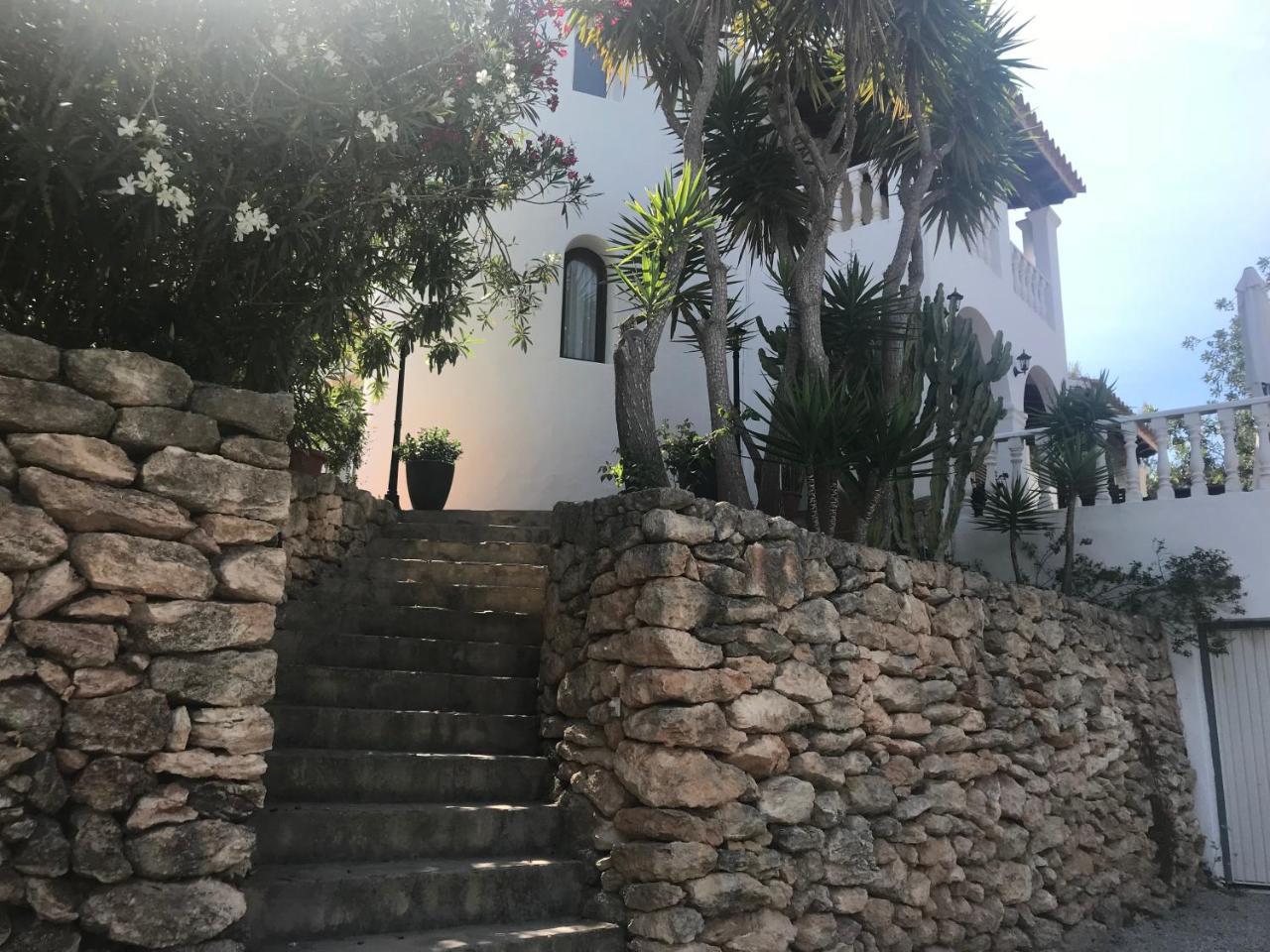 Villa Mercedes Cala Llonga  Exterior photo